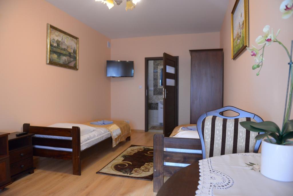 Hotelik Pod Lwami Malaszewicze Duze Exterior foto